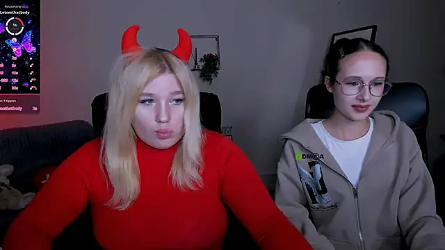 juli kisss online show from 09-10-25, 07:24