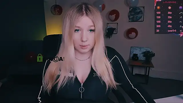 juli kisss online show from 02-24-25, 09:32