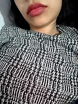 Snapshot of catreena chatting on 02-26-25, 09:53 catreena online show from 02-26-25, 09:53