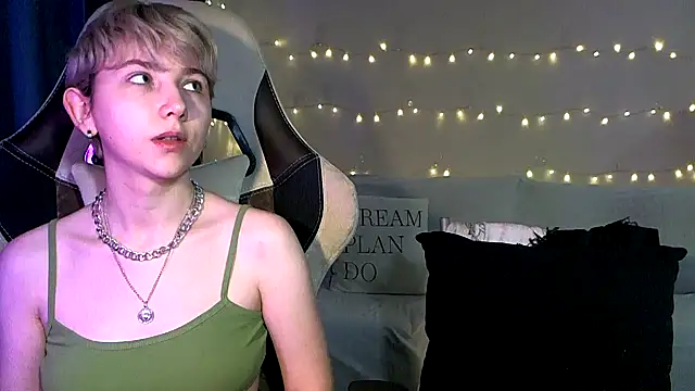 velvetvalkyries online show from 03-18-25, 05:55