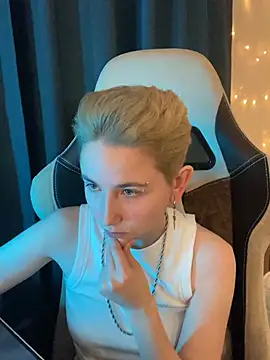 velvetvalkyries online show from 01-05-25, 10:50