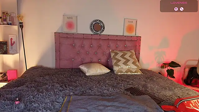 April Scarlett online show from 11-08-25, 10:02