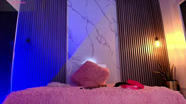 Iamvictoria06 online show from 10-18-25, 08:11