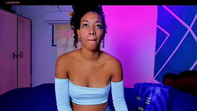 sasha fox00 online show from 09-19-25, 05:00