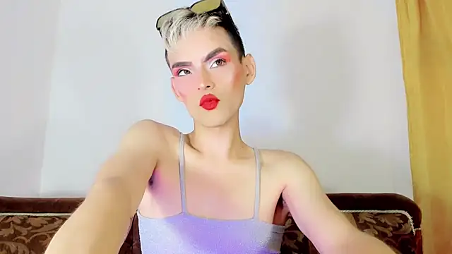 TatiGil online show from 10-11-25, 02:45