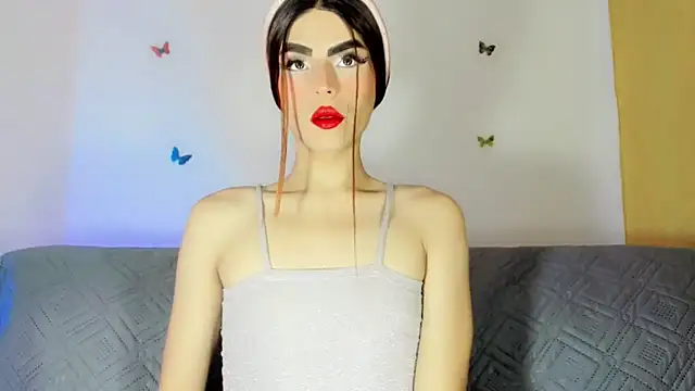 Snapshot of TatiGil chatting on 05-04-26, 08:33 TatiGil online show from 05-04-26, 08:33