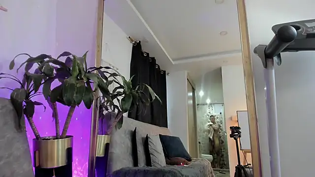 aaroncolombia online show from 04-08-26, 11:22