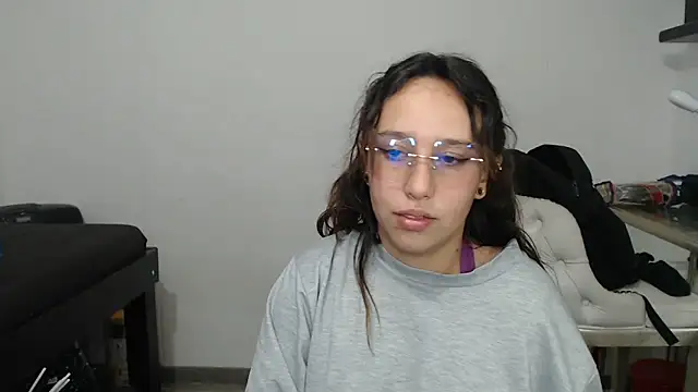 Skarlet Adams28 online show from 02-06-25, 02:00