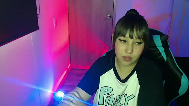 Skarlet Adams28 online show from 04-16-26, 08:42