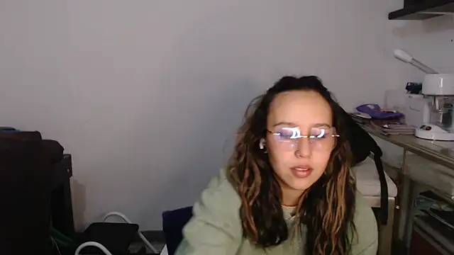 Skarlet Adams28 online show from 03-05-25, 02:57