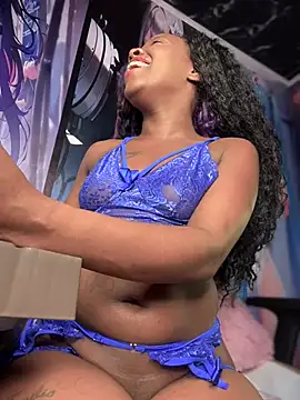 Snapshot of Thyana_LS chatting on 02-14-25, 04:20 Thyana LS online show from 02-14-25, 04:20