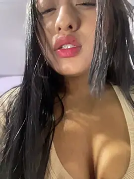 Estefanii- online show from 02-28-25, 07:37