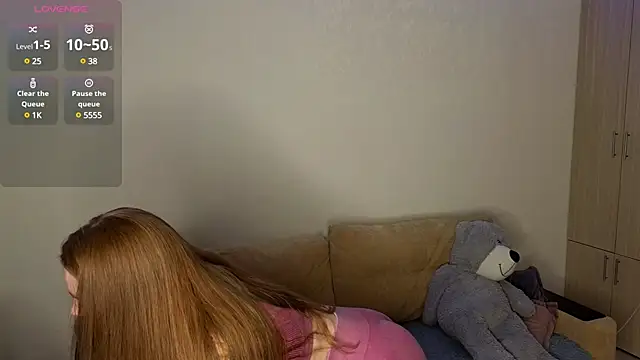 Candy Lynni online show from 01-04-25, 06:40