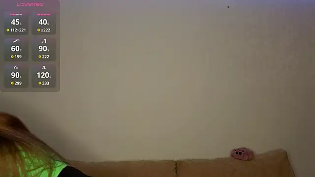 Candy Lynni online show from 12-13-24, 05:32