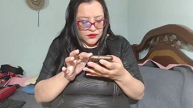 esmeralda-delmar online show from 10-11-25, 12:33