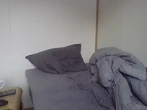 Snapshot of sympatyczny223 chatting on 03-15-26, 08:43 sympatyczny223 online show from 03-15-26, 08:43