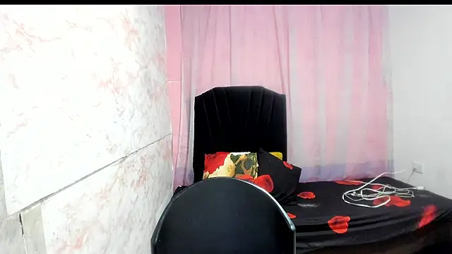 Snapshot of Brunette_sasha chatting on 06-08-26, 11:55 Brunette sasha online show from 06-08-26, 11:55