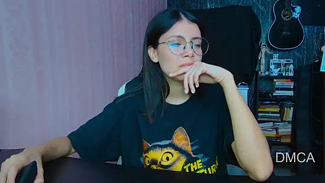Snapshot of Drea_Foox chatting on 09-25-25, 03:01 Drea Foox online show from 09-25-25, 03:01
