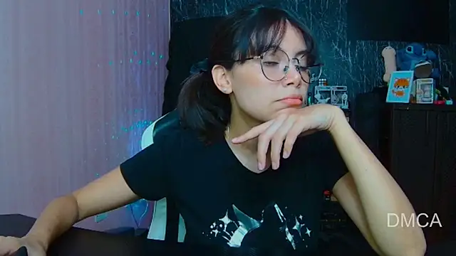 Snapshot of Drea_Foox chatting on 10-16-25, 02:20 Drea Foox online show from 10-16-25, 02:20