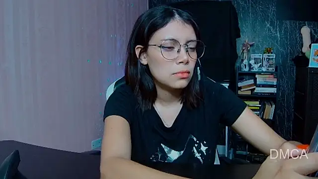 Snapshot of Drea_Foox chatting on 11-10-25, 02:38 Drea Foox online show from 11-10-25, 02:38