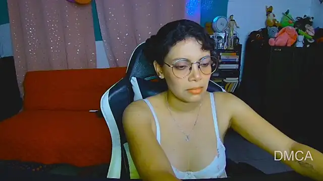 Snapshot of Drea_Foox chatting on 03-16-26, 02:08 Drea Foox online show from 03-16-26, 02:08