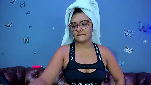 Kaira mosse online show from 06-10-26, 11:44