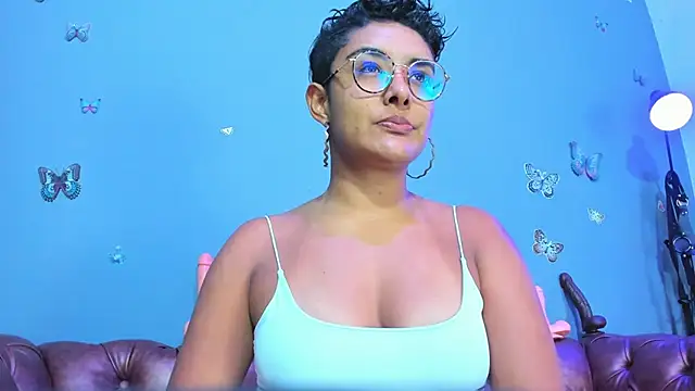 Kaira mosse online show from 10-07-25, 11:22