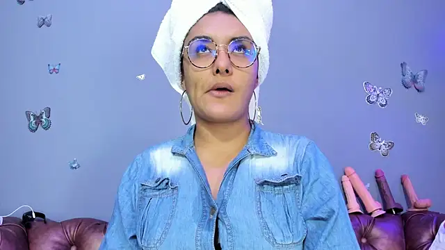 Kaira mosse online show from 10-18-25, 11:56