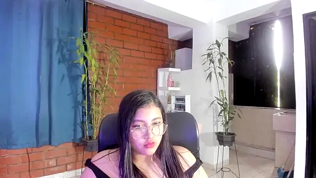 Snapshot of TEE_DIRTY_SQUIRT chatting on 11-19-25, 04:40 TEE DIRTY SQUIRT online show from 11-19-25, 04:40