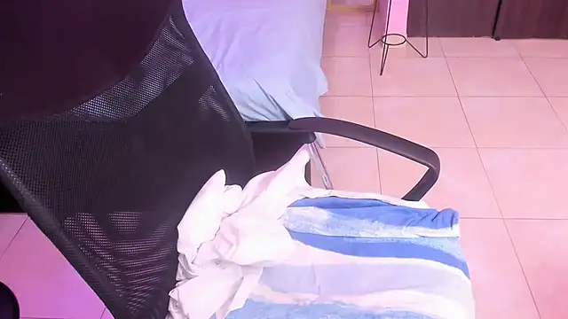 Snapshot of TEE_DIRTY_SQUIRT chatting on 09-11-25, 07:25 TEE DIRTY SQUIRT online show from 09-11-25, 07:25