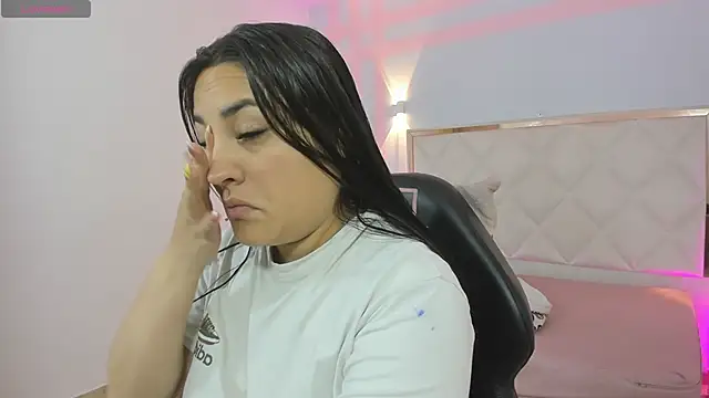 Brendda tay online show from 03-23-26, 03:17