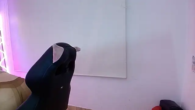 Brendda tay online show from 09-29-25, 03:13