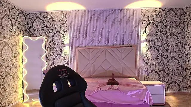 Brendda tay online show from 11-20-25, 09:32