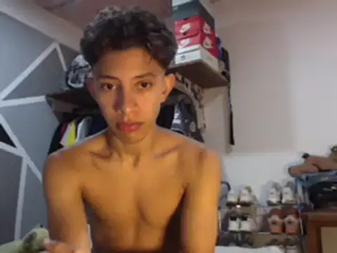 Snapshot of ferchitibellako chatting on 12-23-24, 04:22 ferchitibellako online show from 12-23-24, 04:22