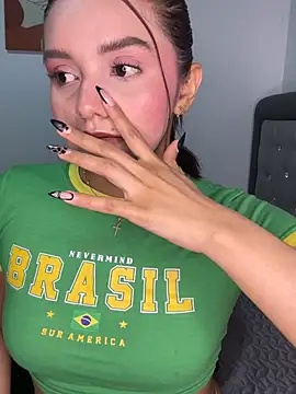 Melanyprada online show from 06-25-26, 04:32