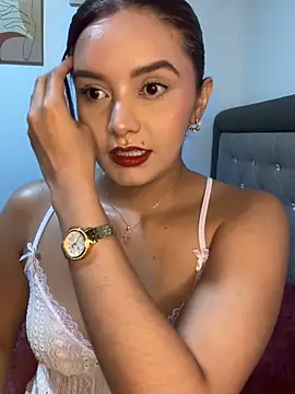 Snapshot of Melanyprada chatting on 05-12-26, 05:26 Melanyprada online show from 05-12-26, 05:26