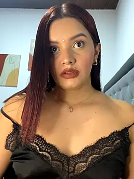 Melanyprada online show from 11-17-25, 04:05