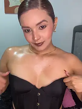 Snapshot of Melanyprada chatting on 06-05-26, 04:28 Melanyprada online show from 06-05-26, 04:28