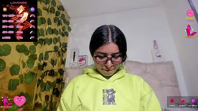 cristalconnorr online show from 10-01-25, 04:22