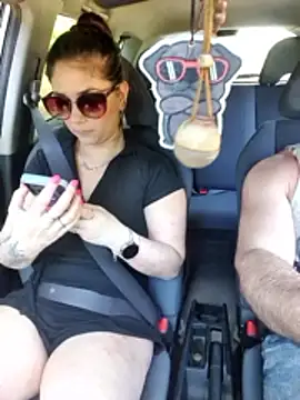 CoelhinhaGostosa online show from 12-18-25, 03:49