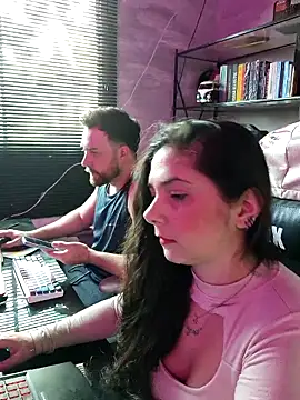 CoelhinhaGostosa online show from 11-25-25, 10:59