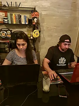 CoelhinhaGostosa online show from 10-24-25, 06:01