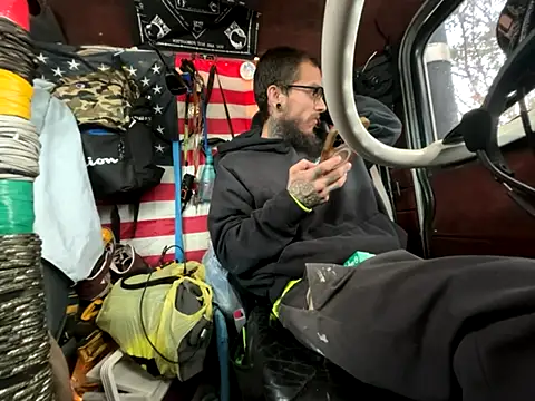 XMeF10 online show from 12-01-25, 01:23