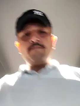 Akhil3290 online show from 03-17-25, 04:22