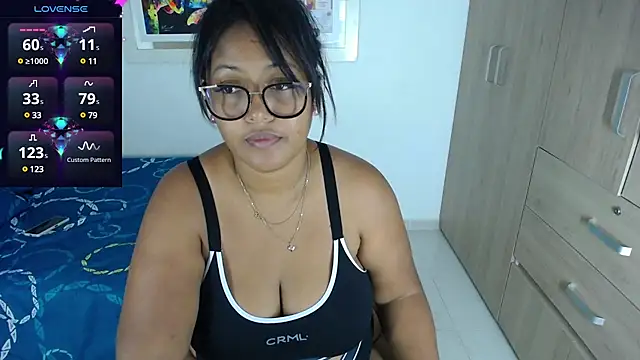 miajoseph  online show from 03-11-25, 04:19