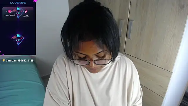 miajoseph  online show from 03-21-25, 07:33