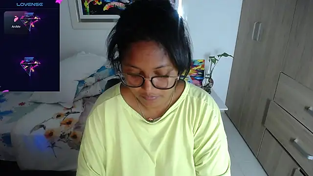 miajoseph  online show from 02-04-25, 08:02