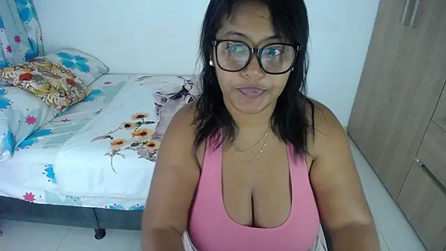 miajoseph  online show from 10-02-25, 03:54