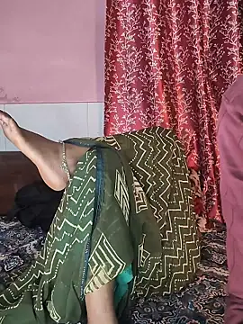 Shivani Mumbai85 online show from 07-25-26, 04:57