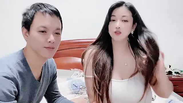 Snapshot of Lulu-y chatting on 12-29-24, 05:12 Lulu-y online show from 12-29-24, 05:12